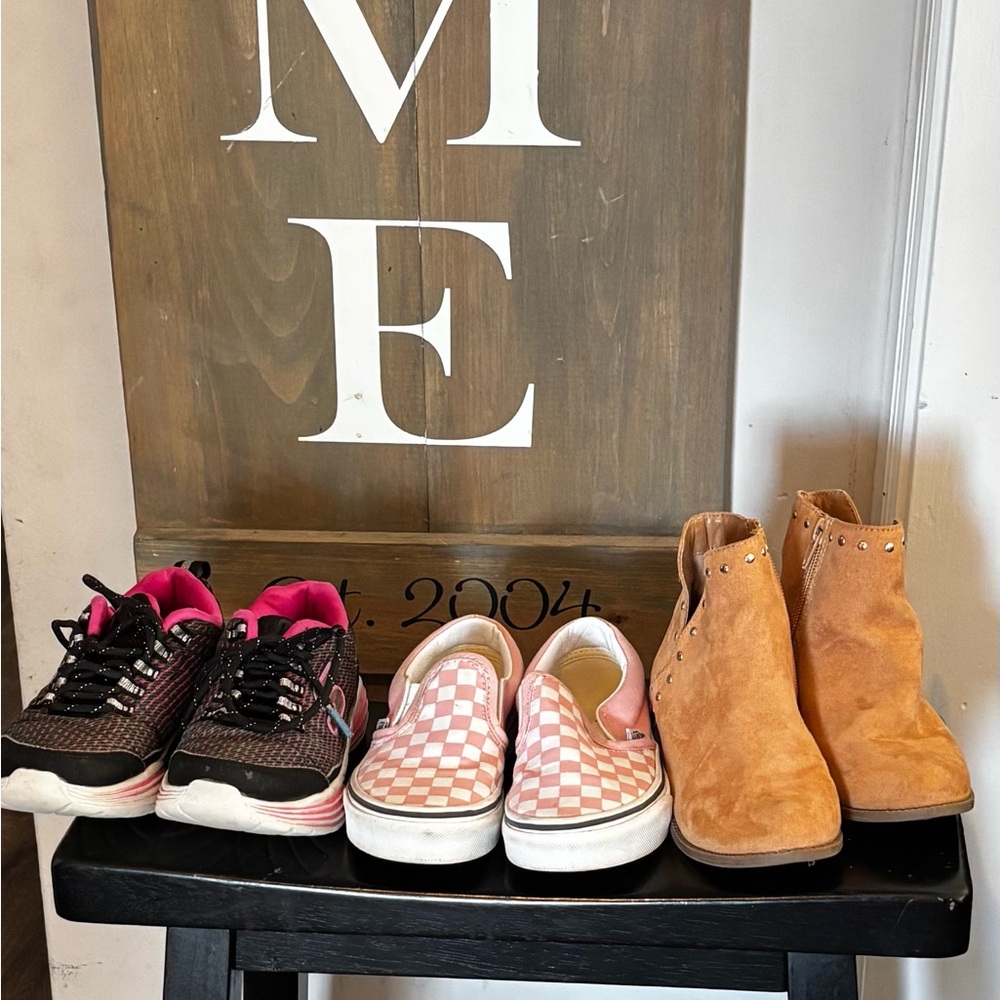 Kids Pink and Black Sneakers